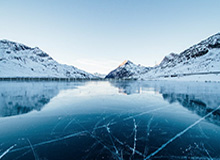 17c网页版： 我还以为能忍，视频制作刷着刷着我就不对劲了你站哪边？